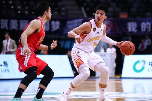 签下两名国籍与俱乐部相同的球员,辽篮新签约俩小将三方会谈