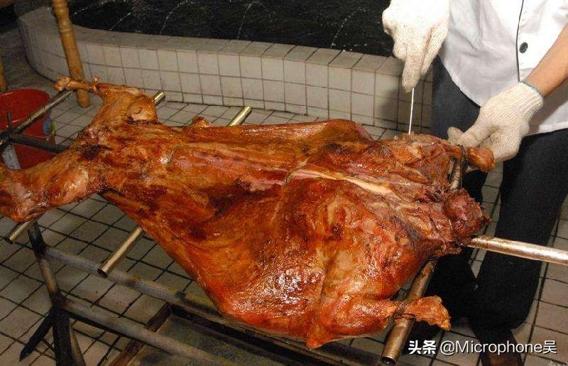 冬天必须吃一次烤全羊,过年烤全羊