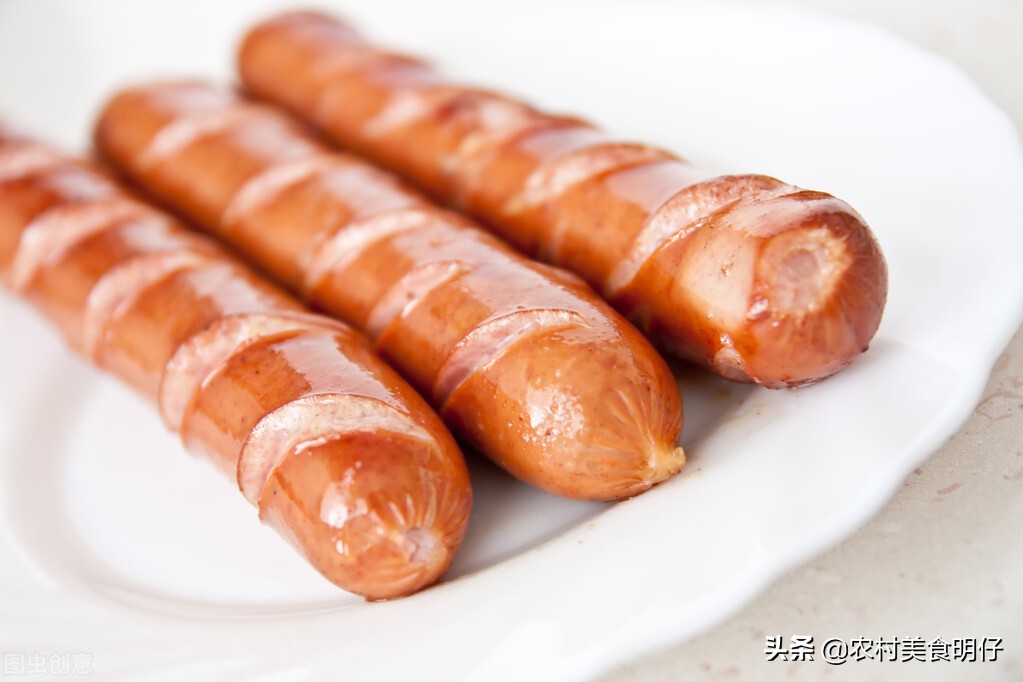 教你在家做烤肠原来这么简单,风味烤肠的家常做法怎么煎