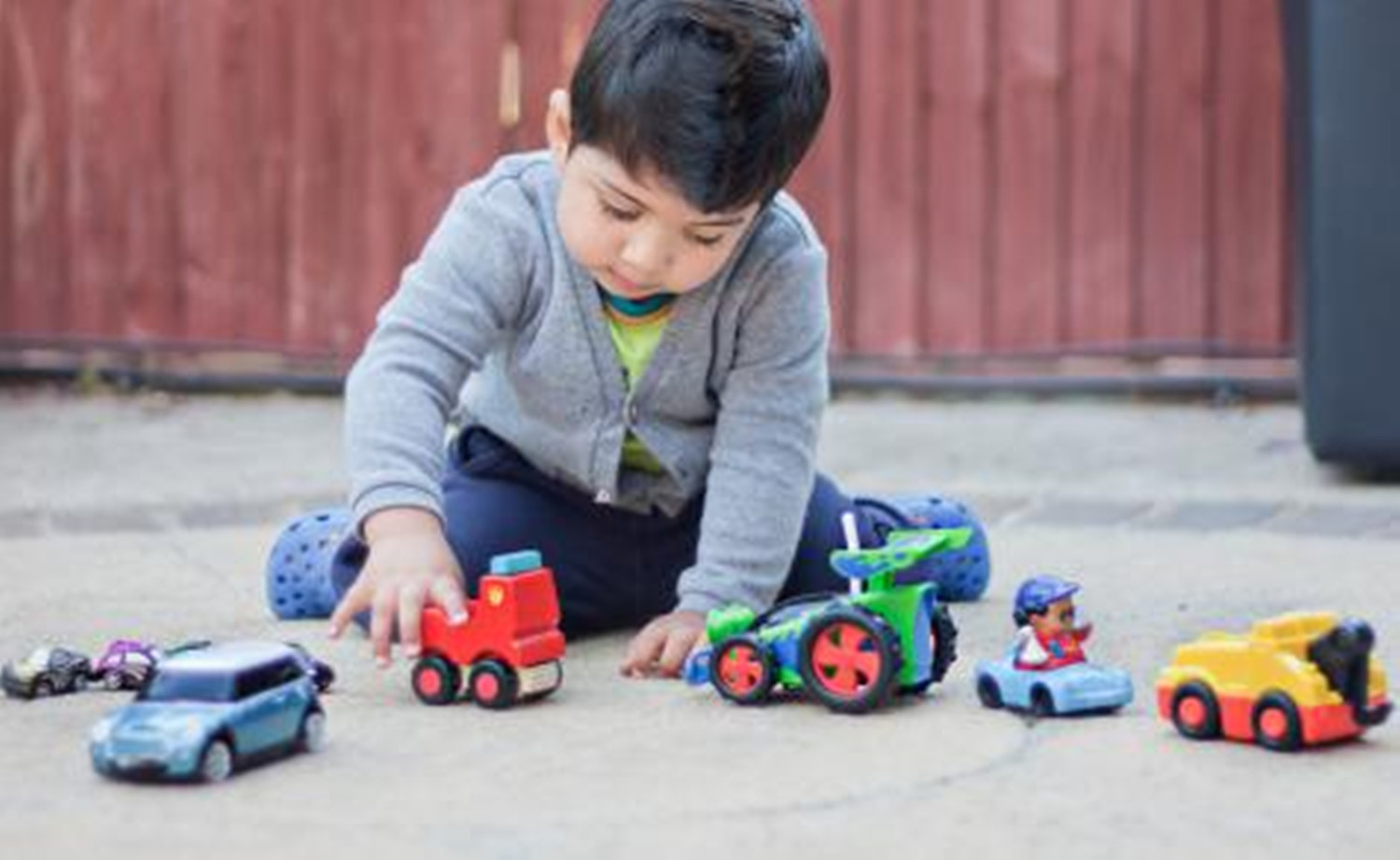 孩子有攀比心理家长怎么教育沟通,当孩子出现攀比心理父母如何引导