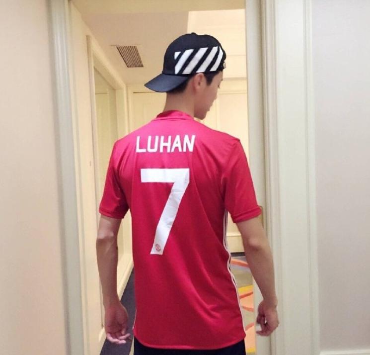 贝克汉姆给鹿晗礼物,贝克汉姆录视频为鹿晗庆生