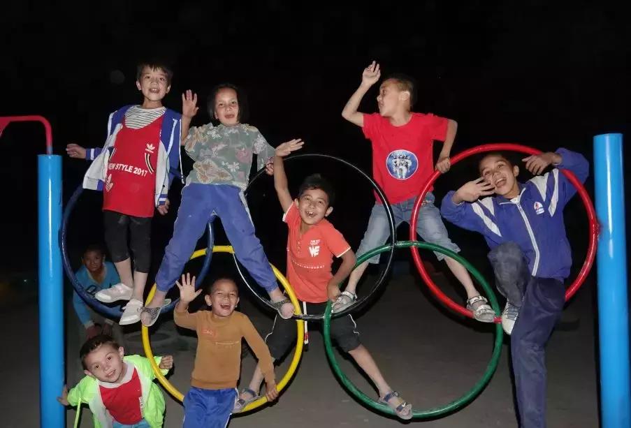 让祖国的花朵在阳光下茁壮成长,童心颂祖国六一儿童节活动简报