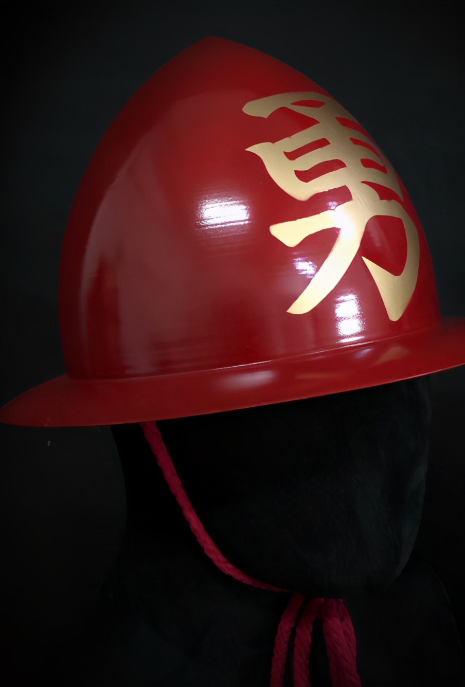 中国古代飞碟盔和英军飞碟盔,通杀影视剧的飞碟盔