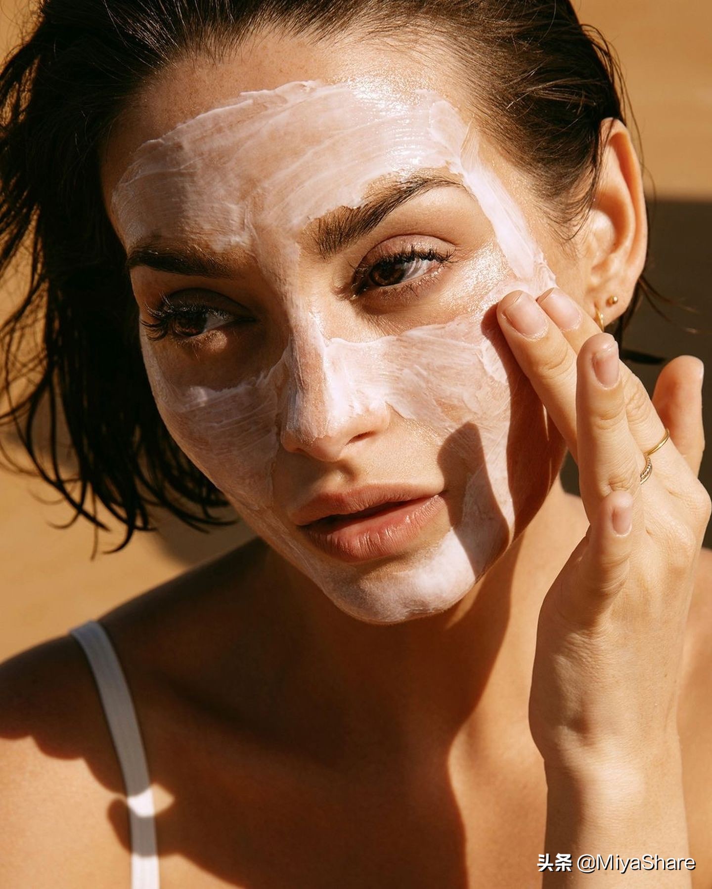 什么粉底不暗沉好用,粉底不起皮的正确使用方法