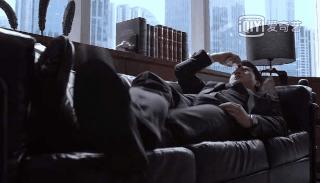 精英律师罗槟栗娜片段,精英律师罗槟去栗娜家里