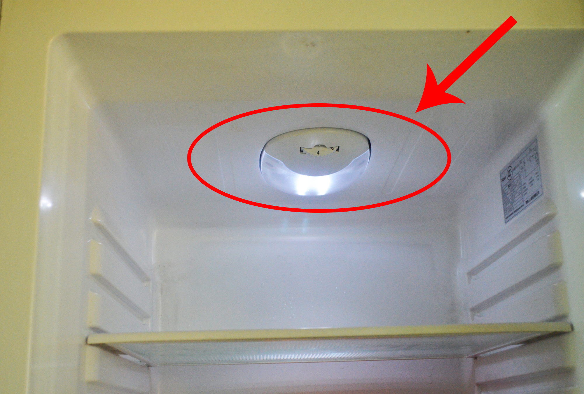 海尔冰箱冷藏室排水孔结冰,西门子冰箱冷藏室排水孔附近结冰