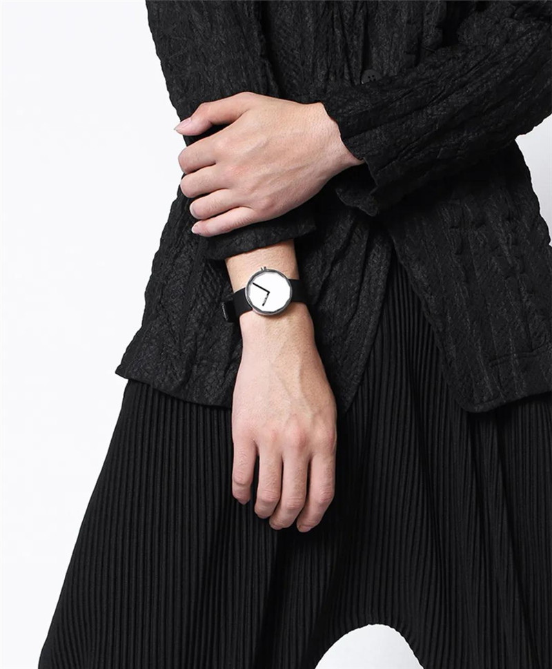 三宅一生褶皱外搭,三宅一生的褶皱艺术