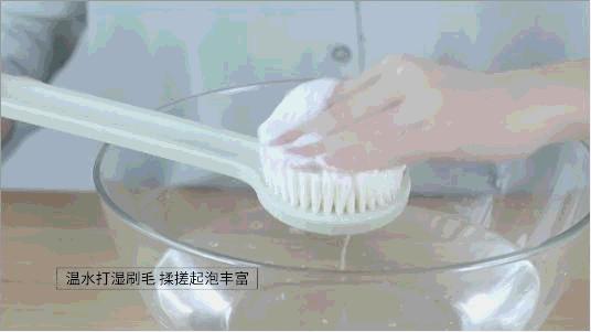 洗澡搓背自己就能搓干净,一个人搓澡搓后背小妙招