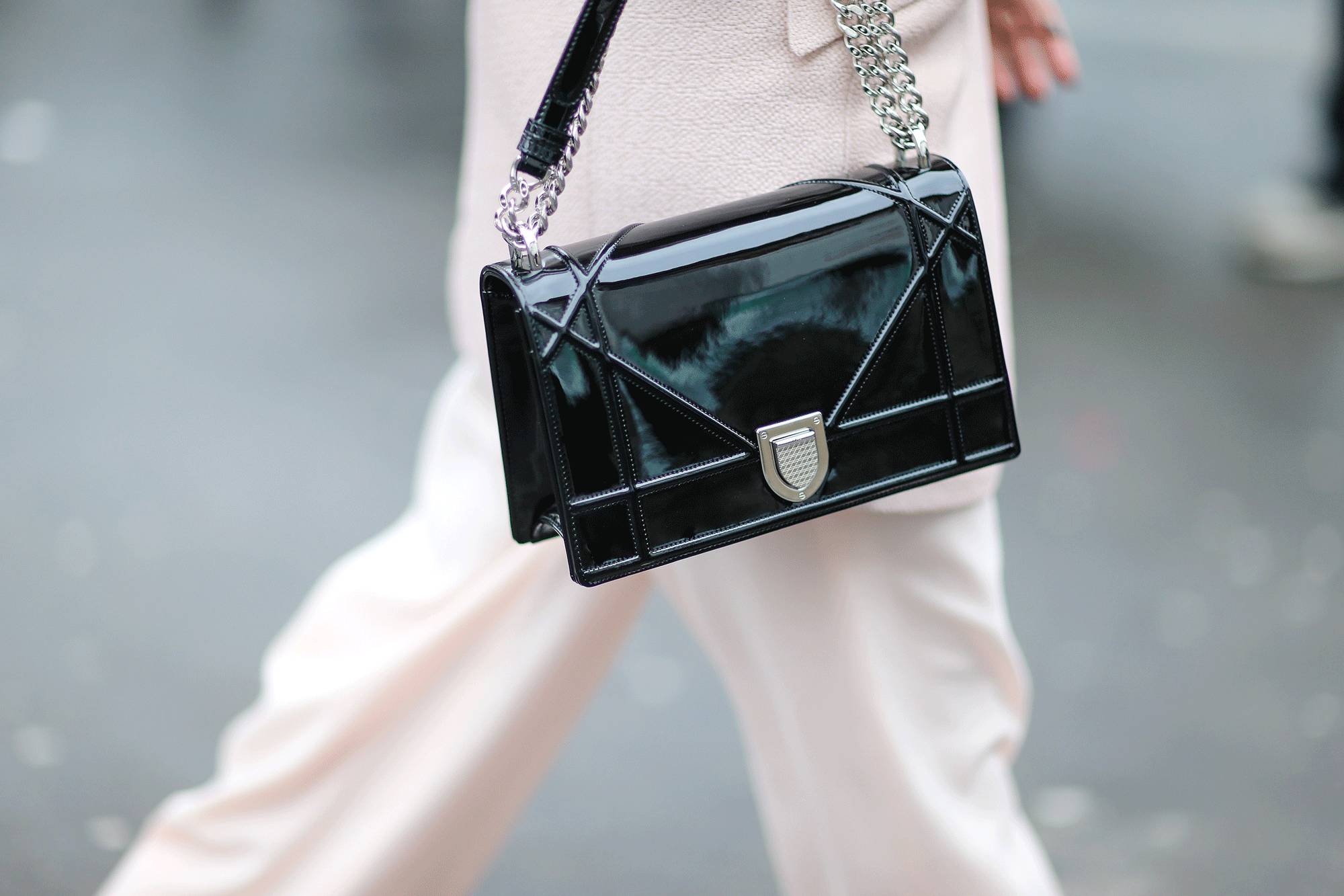 鉴定假包视频,教你一招鉴定假包