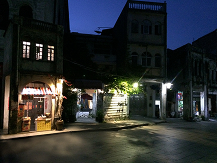 微缩达人施紫丽，她把北海老街“变”成国礼