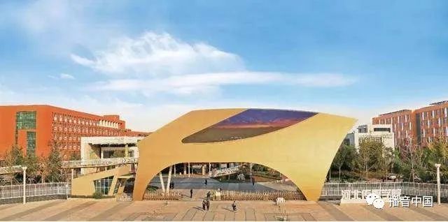 中国传媒大学播音专业排名,哪些传媒大学有播音专业