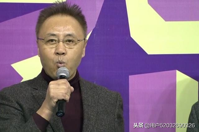 大连争议情怀解说，咆哮足球诗人，退休后和万达一起回归