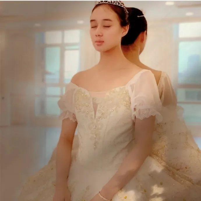 赌王女孩何超欣,赌王女儿何超欣减肥