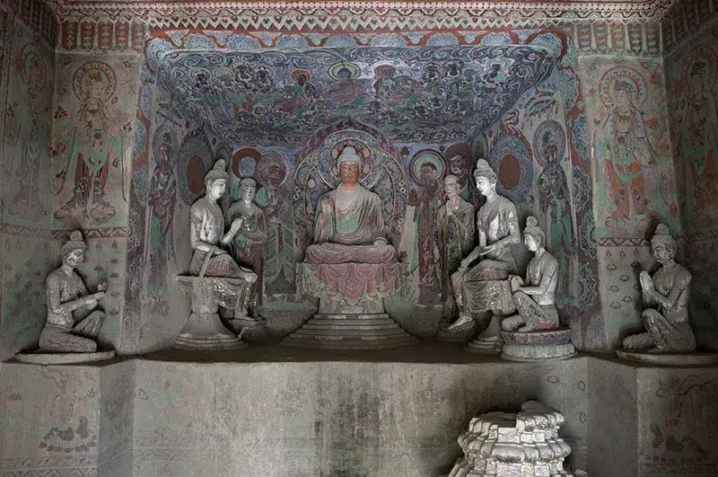 比斯坦因更残酷的*物文**盗贼——华尔纳