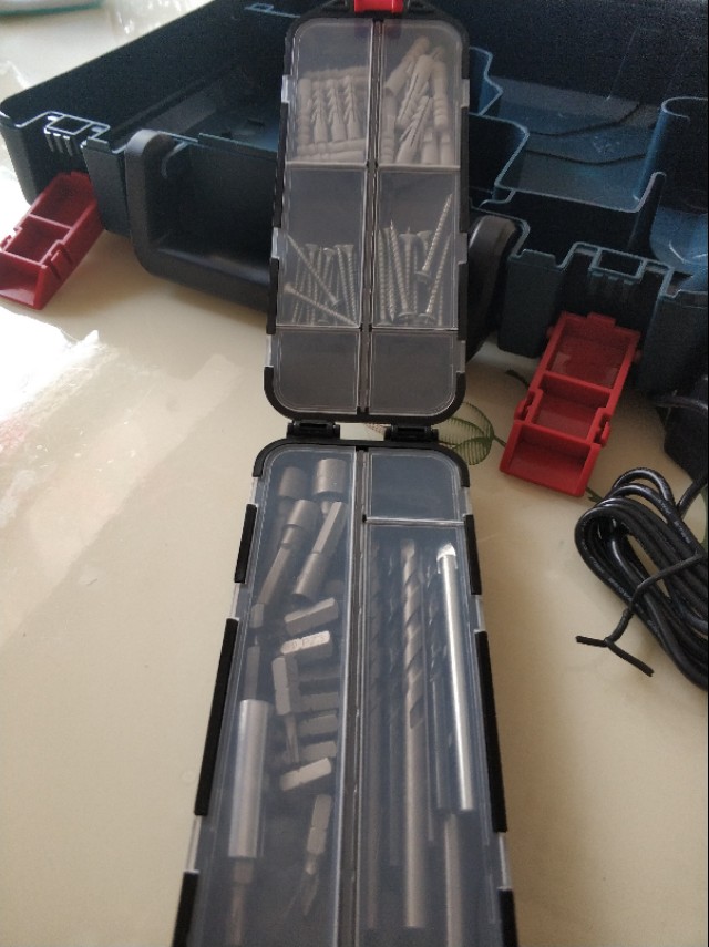 博世gsb12手电钻开关拆解,博世gsb120手电钻电池