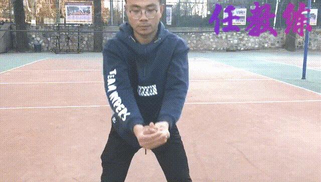 北京体育中考排球垫球技巧,中考排球垫球的正确姿势视频