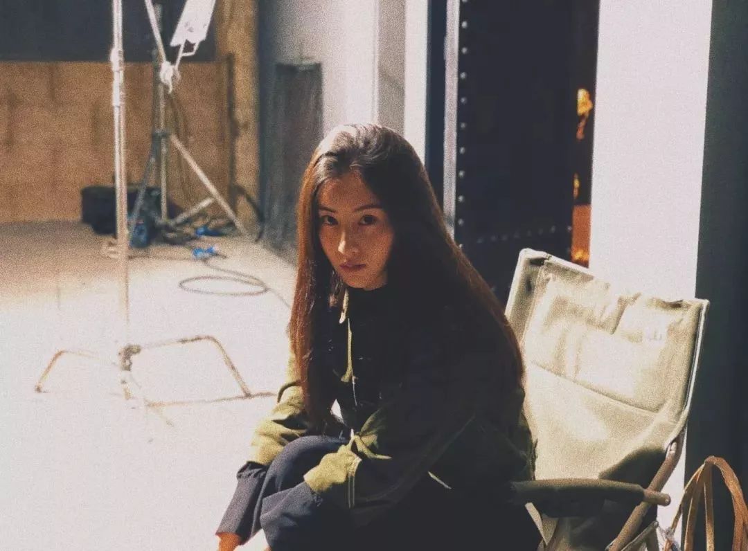 新版《神雕侠侣》小龙女海报曝光，网友：为什么不是贾玲演？