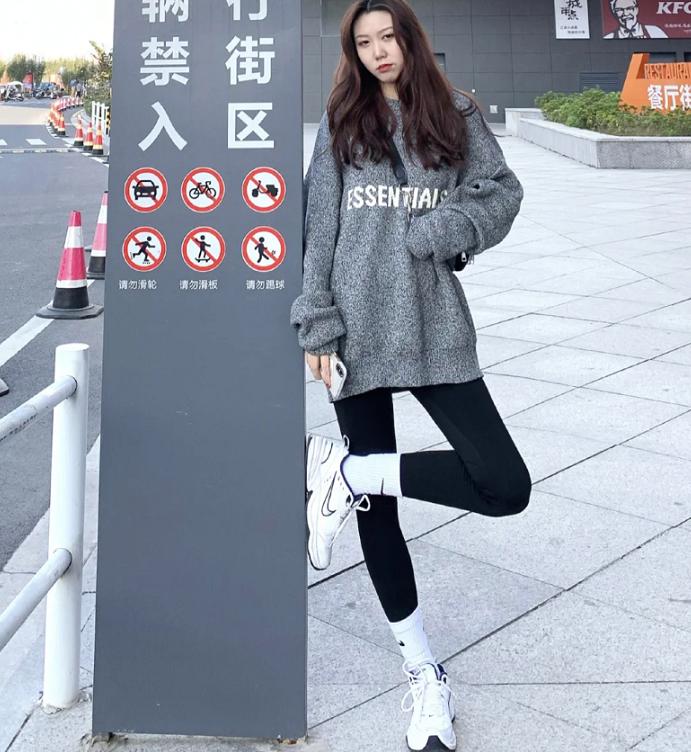 小腿粗穿鲨鱼裤搭配长袜好看吗,鲨鱼裤显腿粗怎么办