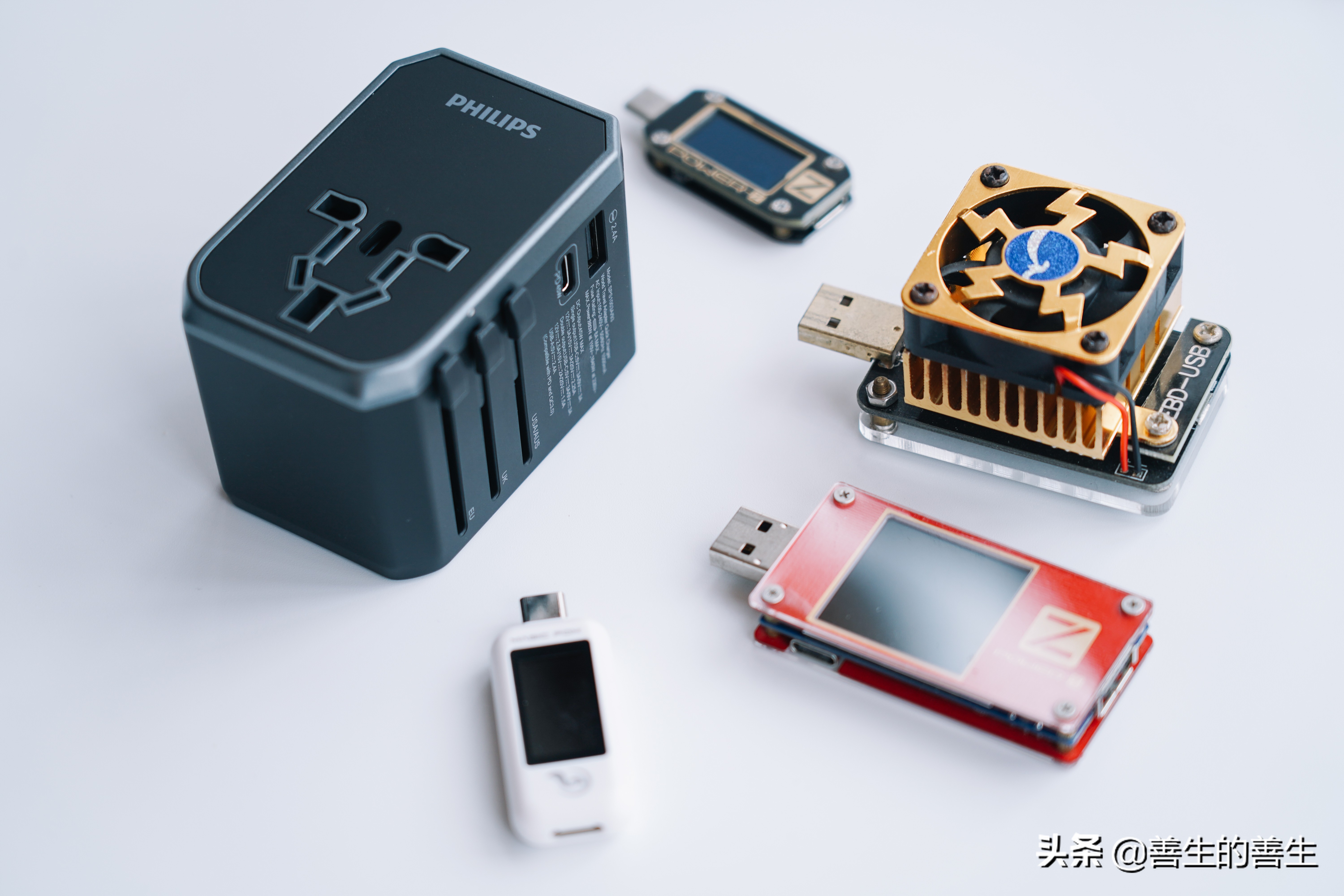 出国只带一样东西,飞利浦三脚usb插座评测