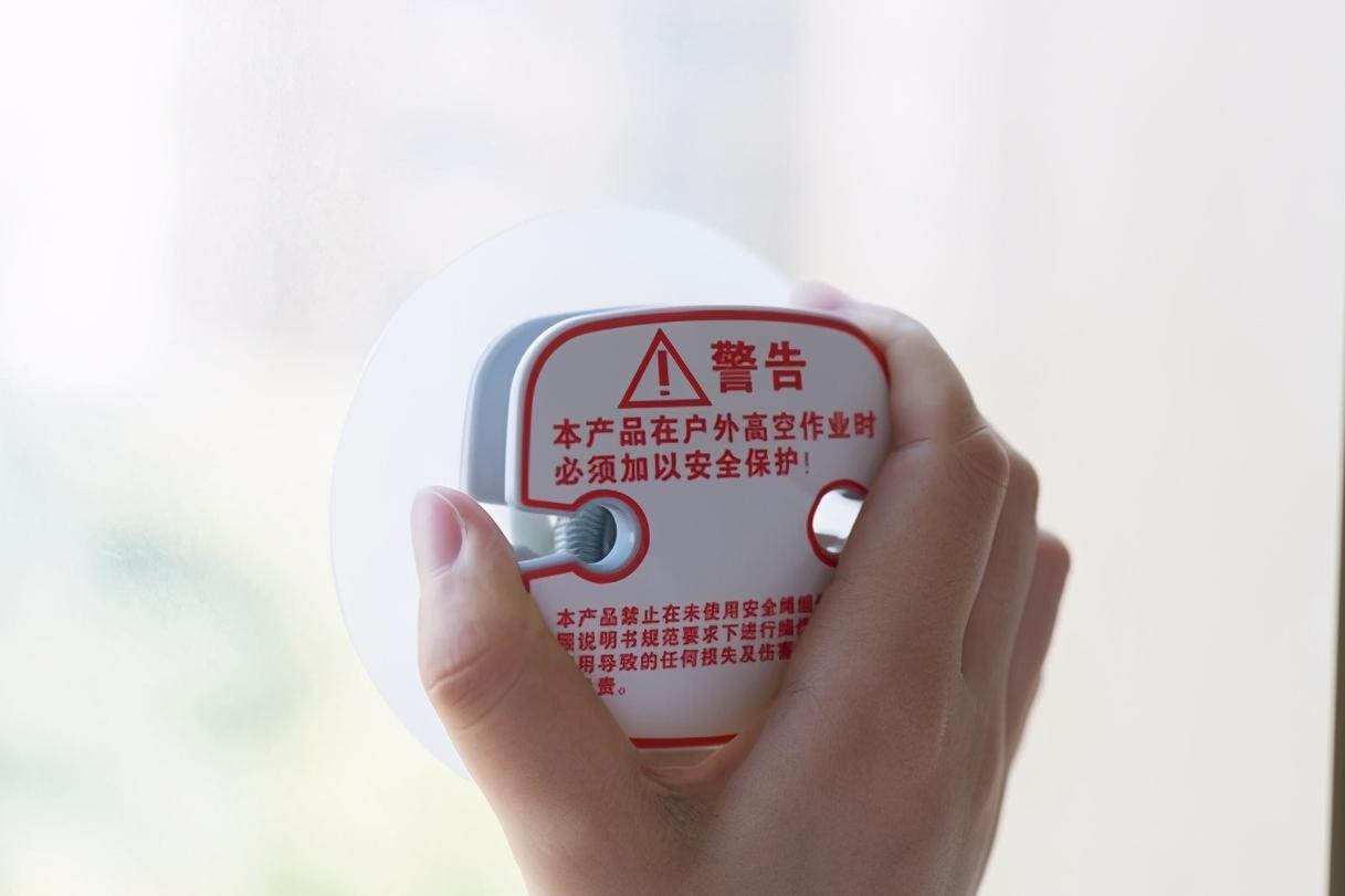 擦窗机器人到底靠不靠谱,擦窗机器人到底怕它干不干净