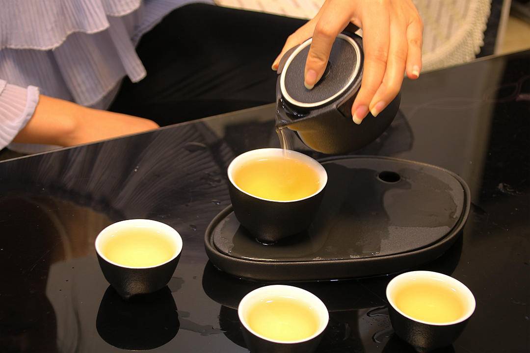 如何正确用茶具喝茶,茶具讲究简单概括