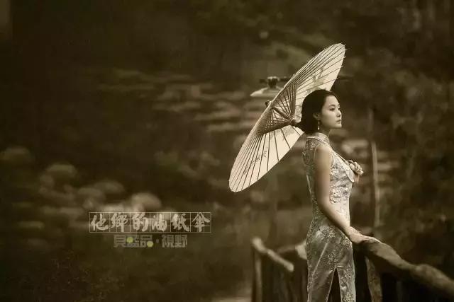 美丽的油纸伞江南水乡独特的风韵,撑一把油纸伞感受一种朦胧的美