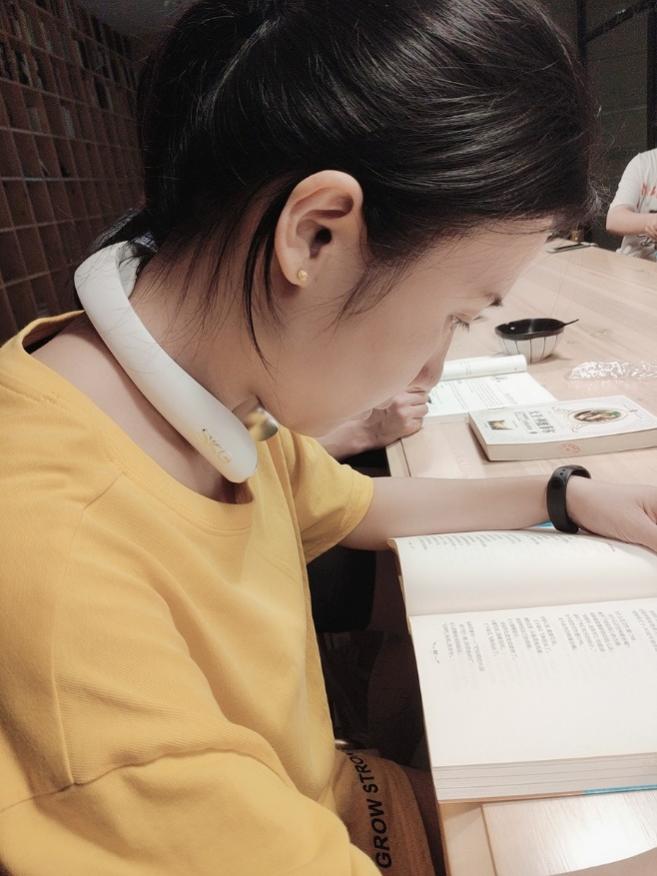 SKG颈椎按摩仪K5二代尊贵款,skgk5颈椎按摩仪测评