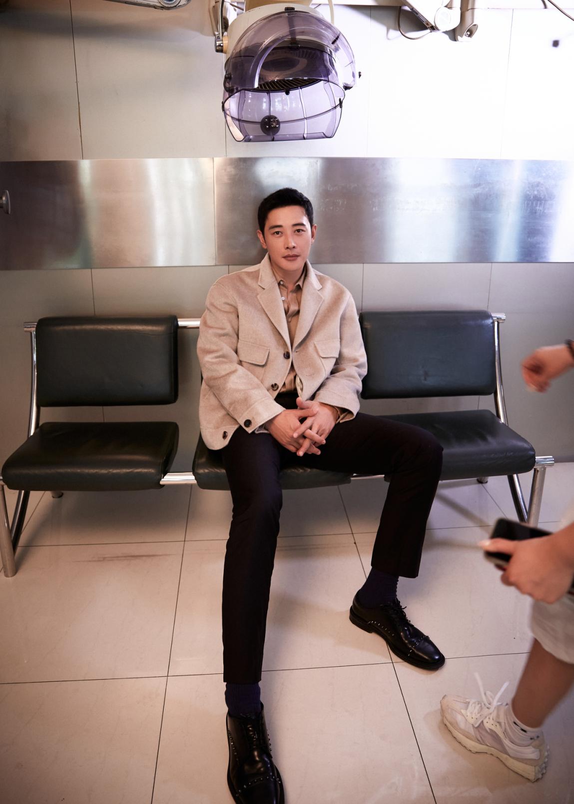 罗晋西装惊艳亮相,罗晋浅蓝色西装