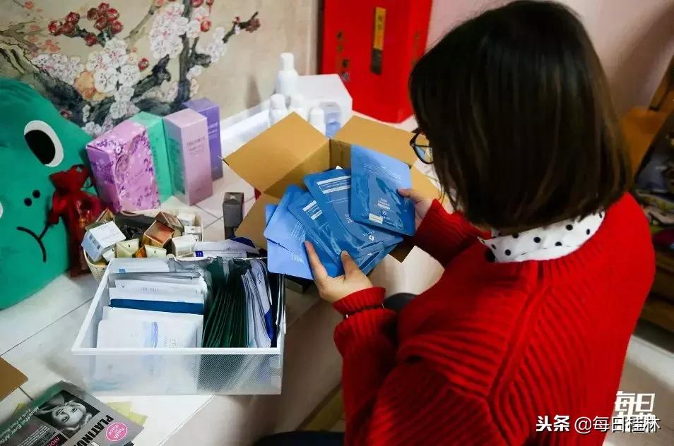 月薪4000月供2000房贷压力大吗,月薪1万还3000车贷压力大吗