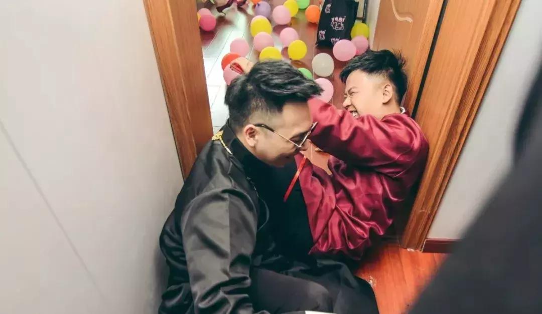 婚礼堵门活跃气氛的游戏,婚礼堵门游戏一般挑几个