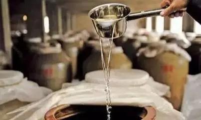 酒为什么会上头,什么样的酒喝了不会上头口干