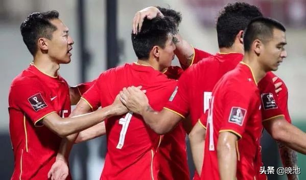 国足晋级12强盛赞李铁武磊,赢了国足的叙利亚