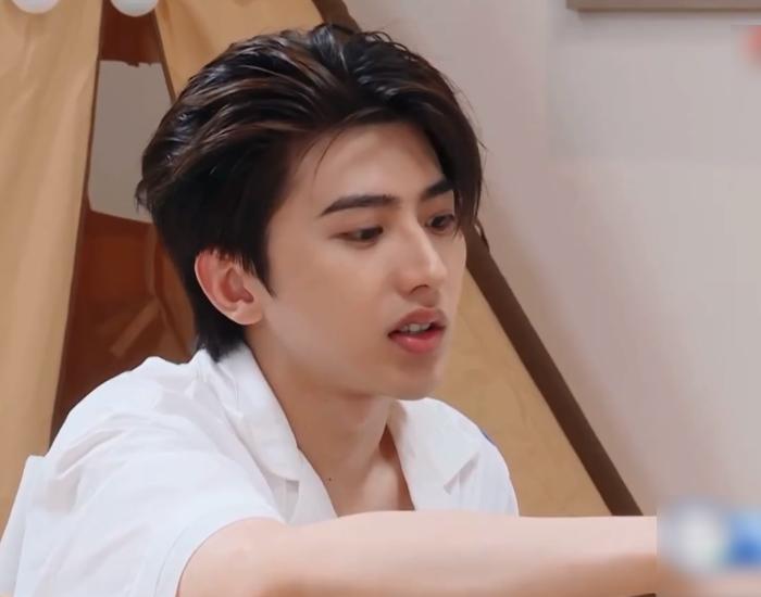 蔡徐坤对沙溢最后一期的态度,蔡徐坤对沙溢态度转变的原因