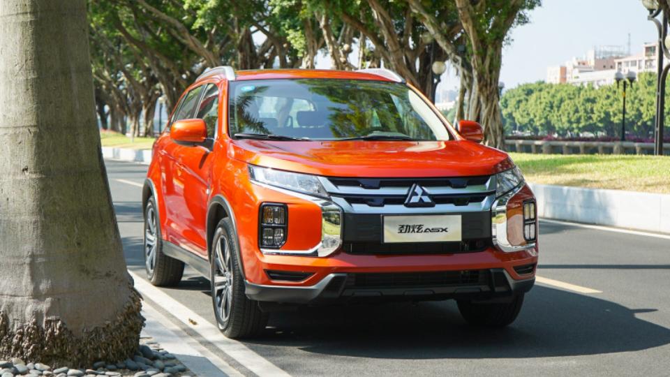 劲炫asx购车指南,2.0l油耗一公里一块钱算正常吗