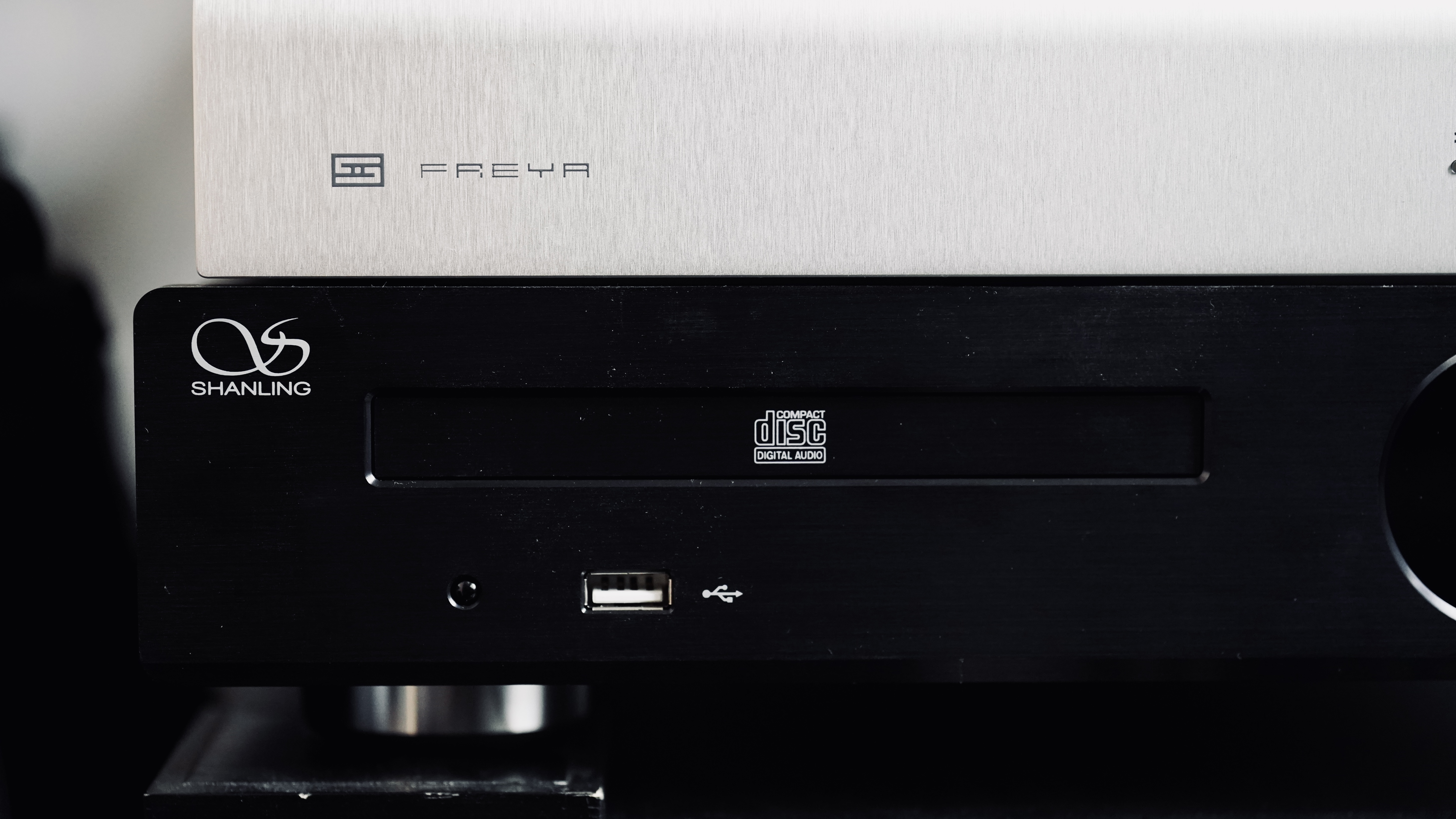 唱片不止为师还能为友！年轻音乐发烧友的第一部台式CD音乐*放播**器