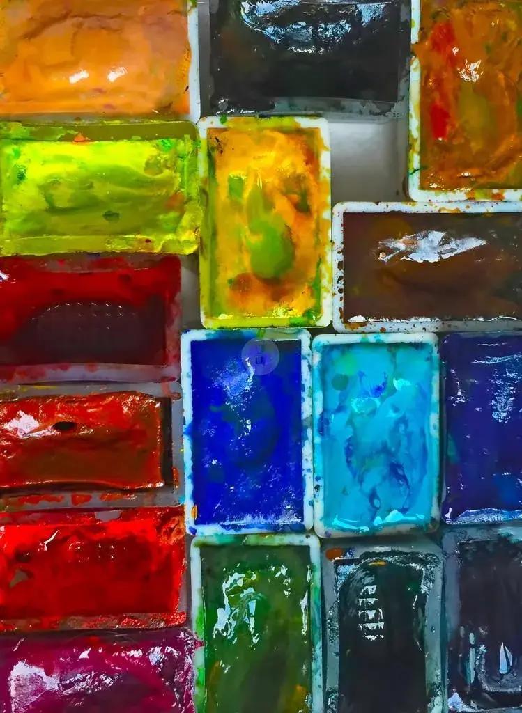 水彩为什么干了之后会有水印,水彩为什么容易掉