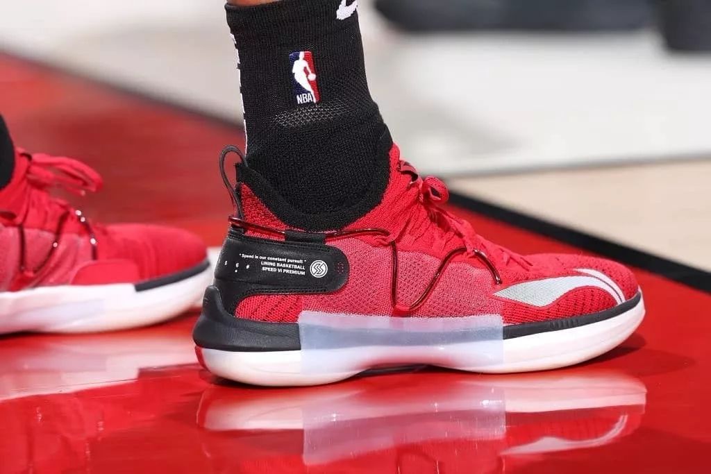 NBA球员上脚：海沃德穿安踏签名鞋，拉塞尔的李宁球鞋很帅