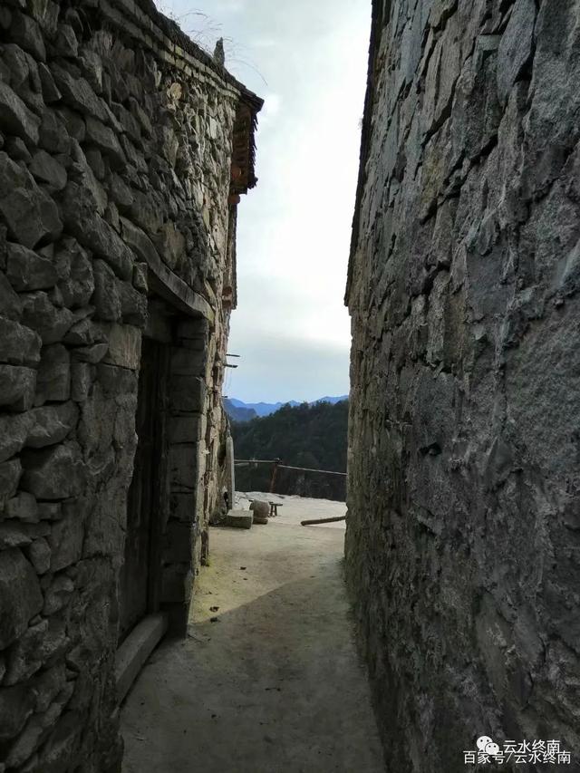 西安太兴山铁庙,秦岭库峪太兴山铁庙