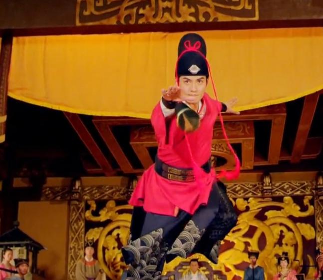 南侠展昭和北侠艾虎谁更厉害,白眉大侠评书单田芳展昭