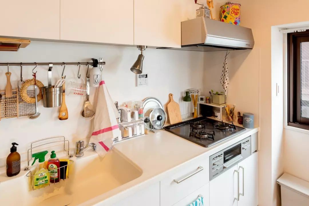 用瓷砖做的厨房橱柜可以吗,不顾父母反对还要坚持吗