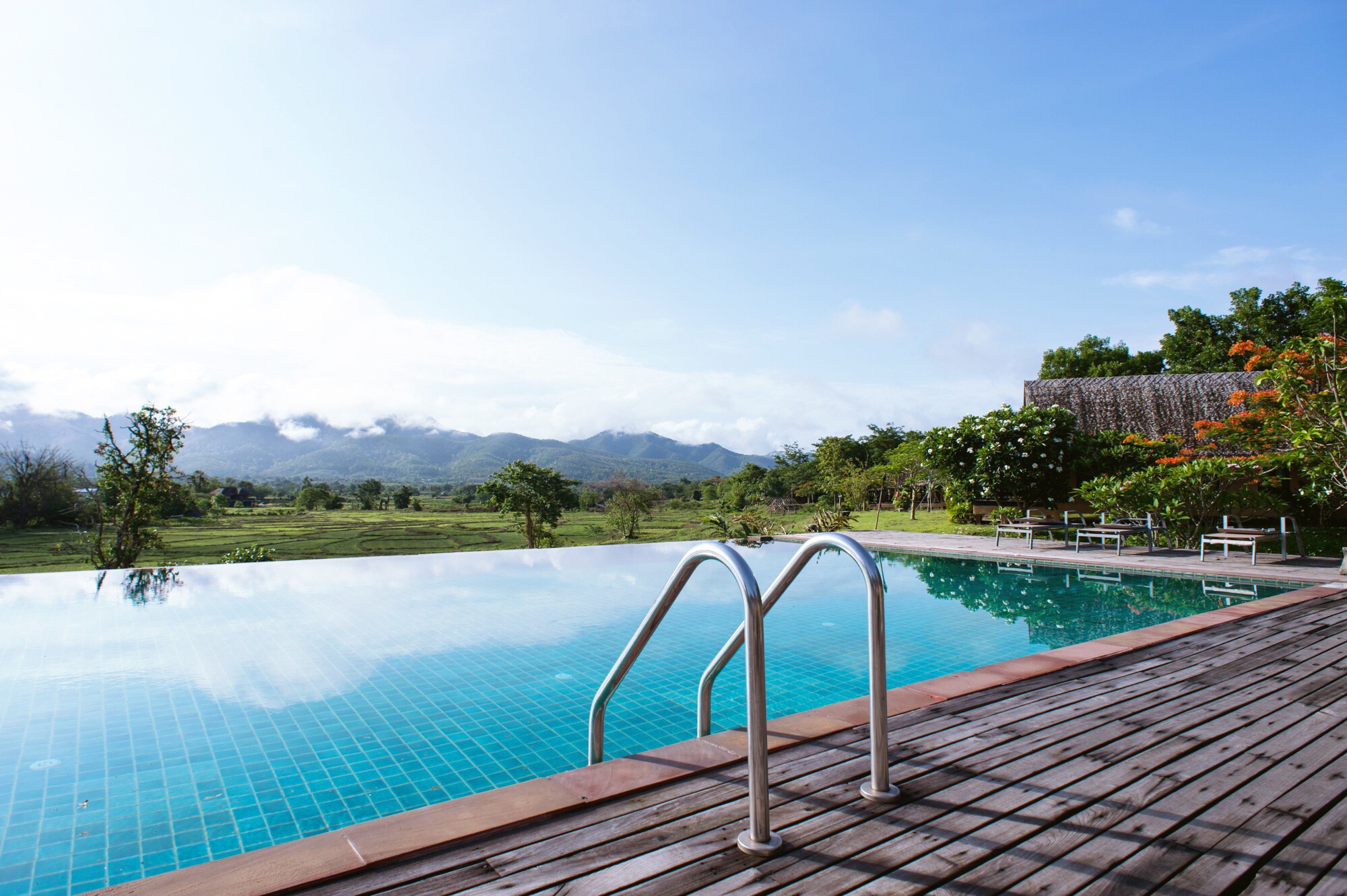 泰国的网红旅游县，私藏着一座座田园式酒店，诗意的生活在这演绎