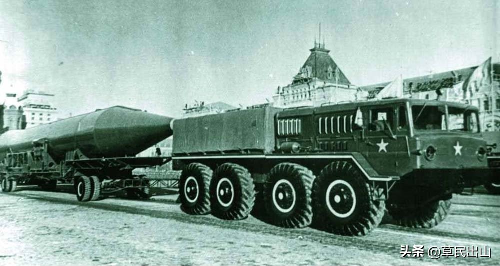 寻找男人的世界——再次追忆红色帝国的*力暴**美学之六