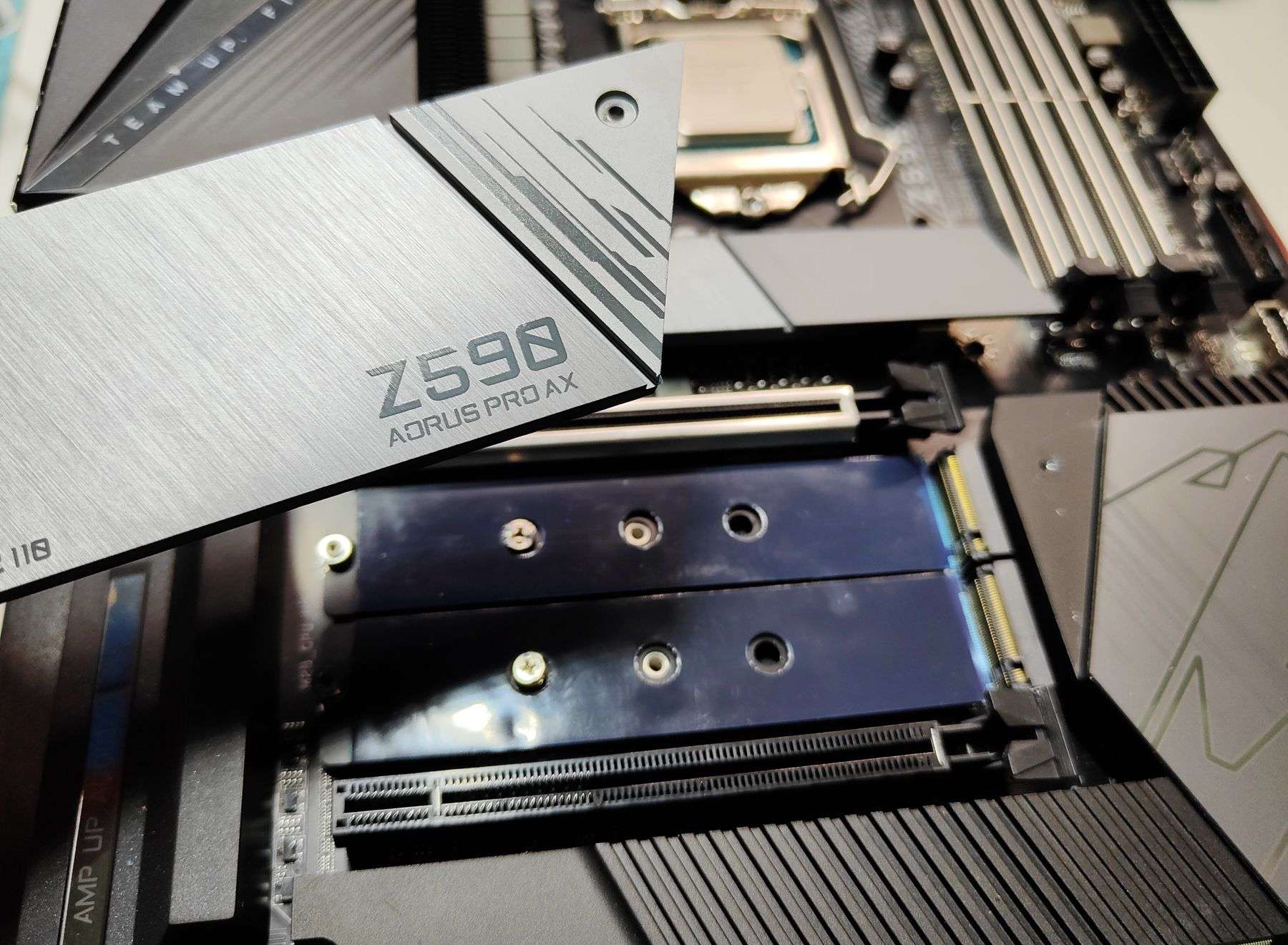 技嘉z590小雕pro评测,技嘉z590丐版评测