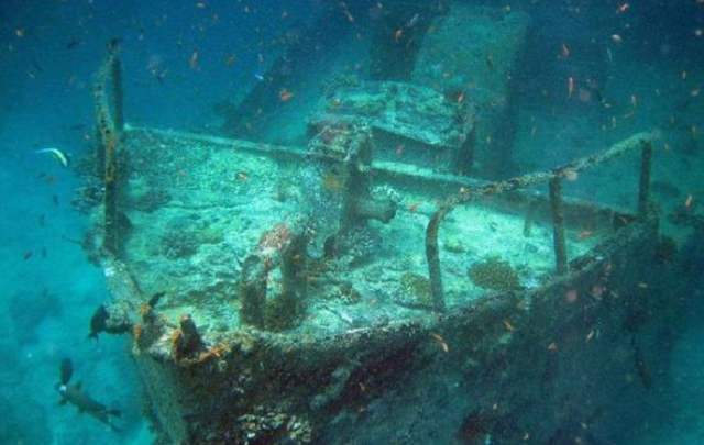 4枚鱼雷全部命中,4枚鱼雷击沉战列舰