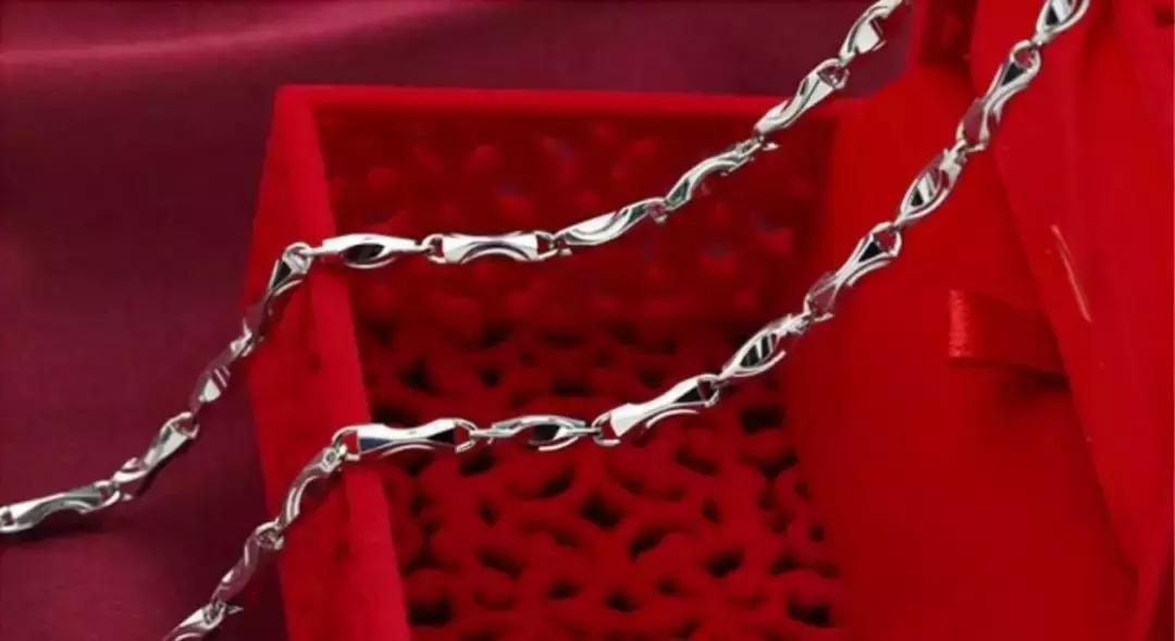 挑金项链选金手镯的方法,手把手教你选项链