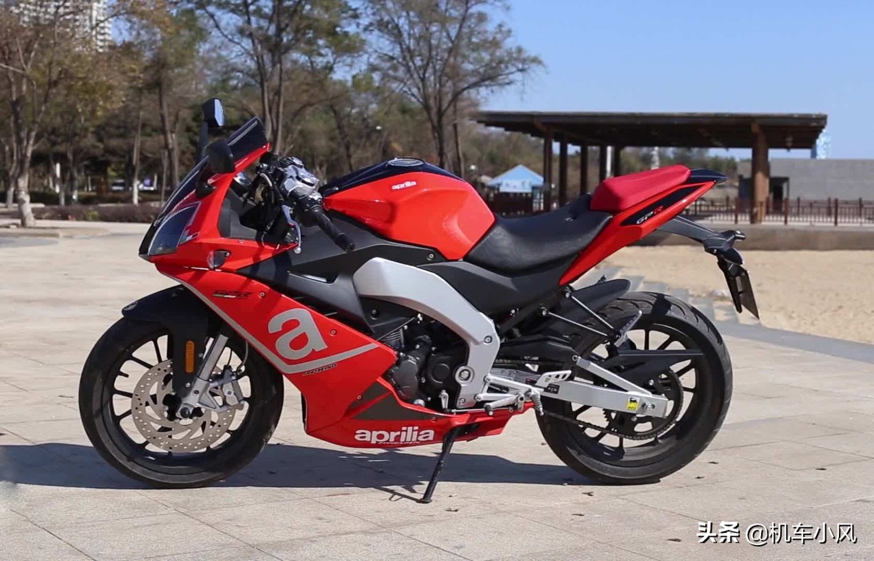 骑摩托车旅行选什么车,女生骑的摩托车该怎么选