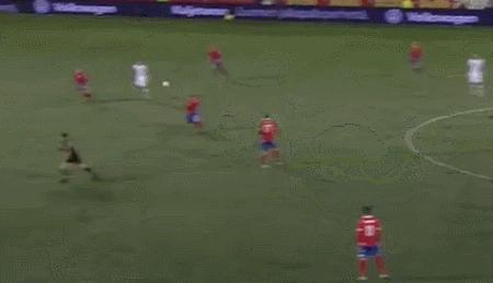 笑纳门将大礼,笑纳足球