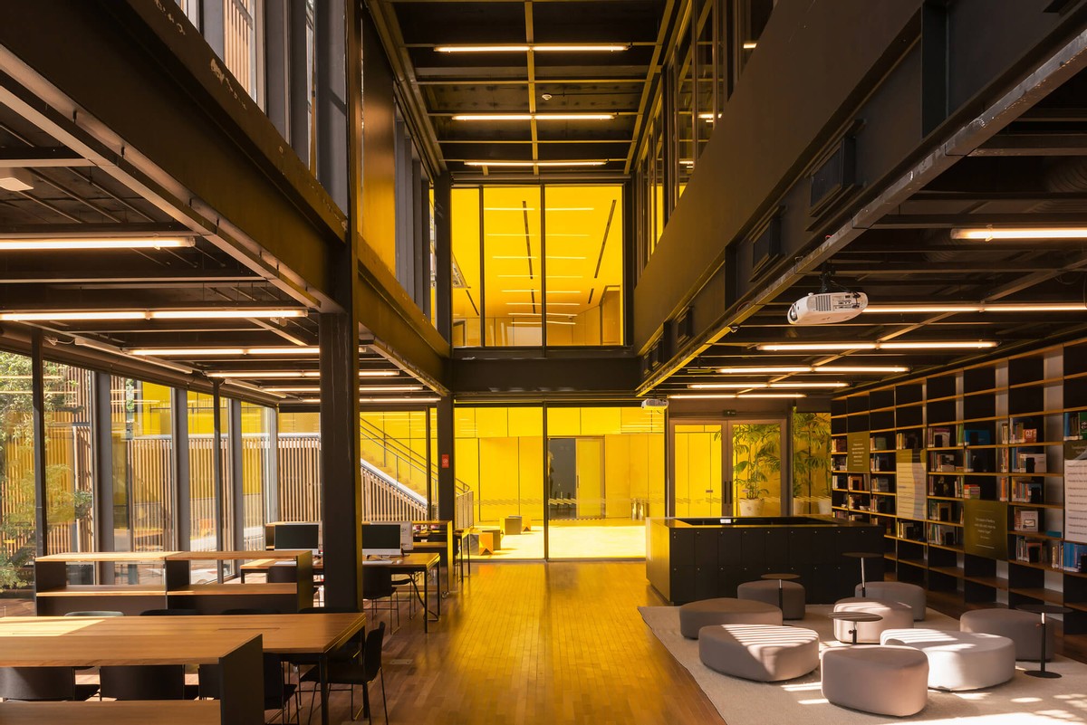 覆上新妆添荣光里约综合楼设计赏析