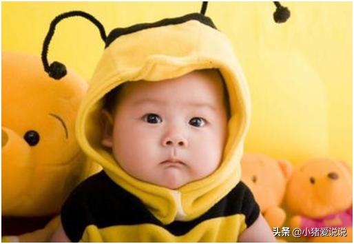 宝宝的牙齿为什么越来越透明,宝宝的牙齿长得稀