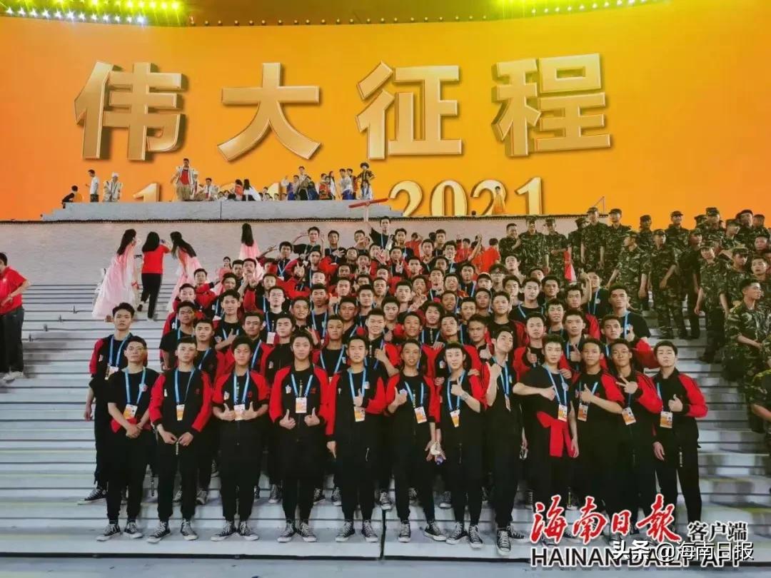 一场精彩演出的背后,一场精彩的演出背后